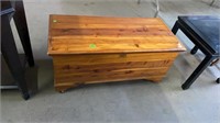 CEDAR BLANKET CHEST