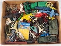 MIXED LOT OF VINTAGE PLAYSET ACCESSORIES & FIGURES