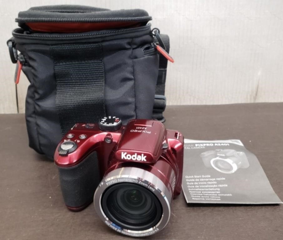 Kodak Pixpro AZ401 Digital Camera w/ Case