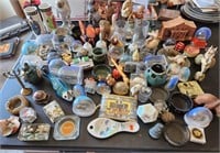 W - MIXED LOT OF COLLECTIBLES (H86)