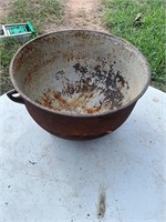 Cast-iron cauldron pot footed