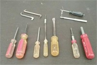 Box-9+ Screwdrivers, Assorted Styles