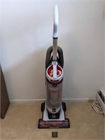 Hoover Power Drive Swivel XL Upright Vacuum