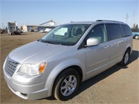 2010 Chrysler Town & Country Minivan