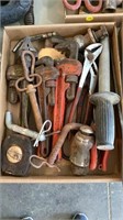 Pipe wrenches, pliers, hitch