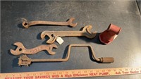 VINTAGE TOOLS BY IH AND CASE
