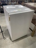 Kenmore mini refrigerator (works)