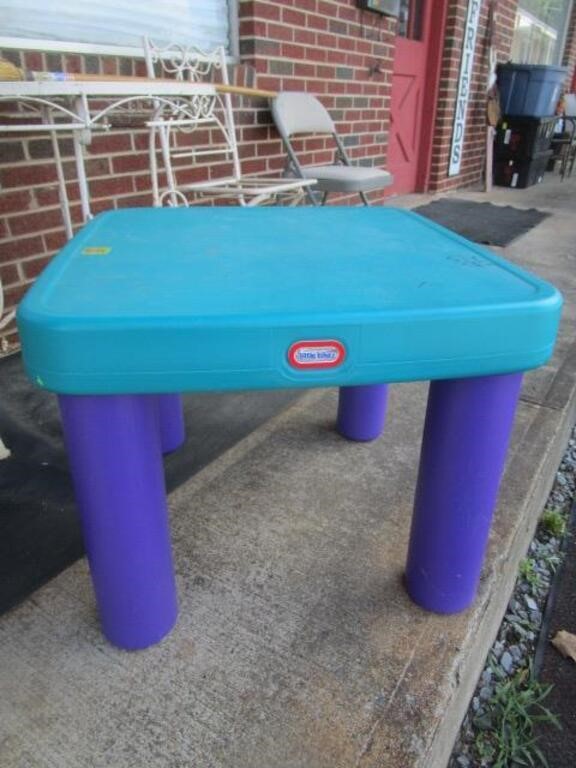 LITTLE TYKES TABLE - PICK UP ONLY