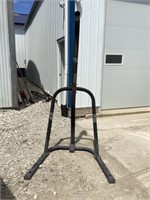 Everlasting punching bag with stand