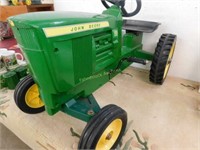 J. Deere 5020 dsl pedal tractor