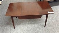 MID CENTURY LIFT TOP COFFEE / SEWING TABLE