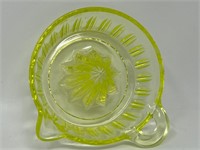 Vaseline Glass Citrus Juicer Reamer Fry