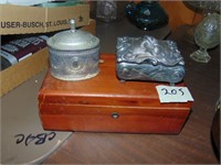 Horace link Paris IL. dresser box, plus