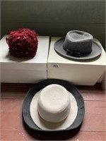 AUGUST FELT HAT, MAROON VELVET FLOWER HAT MR.