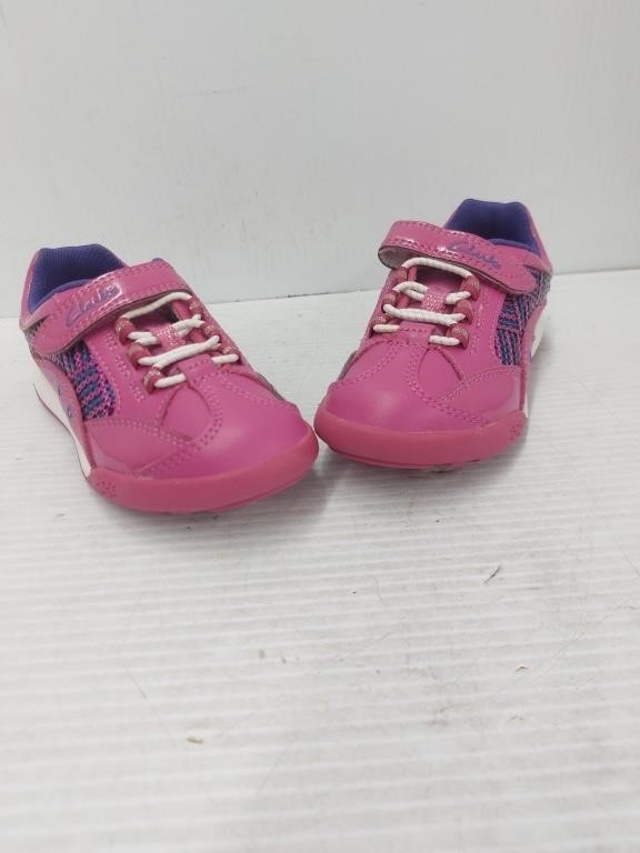 Clark's light up kid shoes size 8 1/2