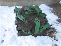 16 Waffle Coulters &  Brackets For JD 1770 Planter
