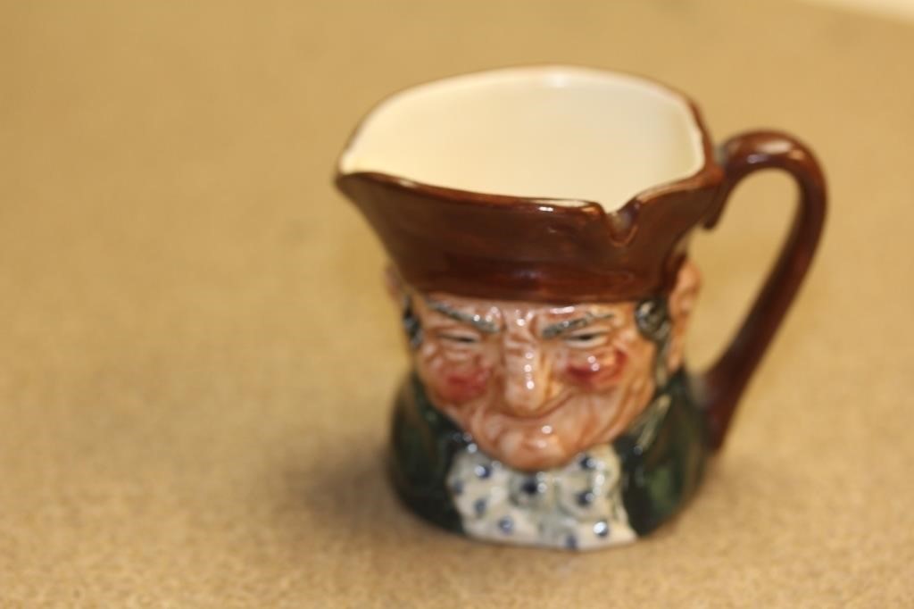 Small Royal Doulton Mug