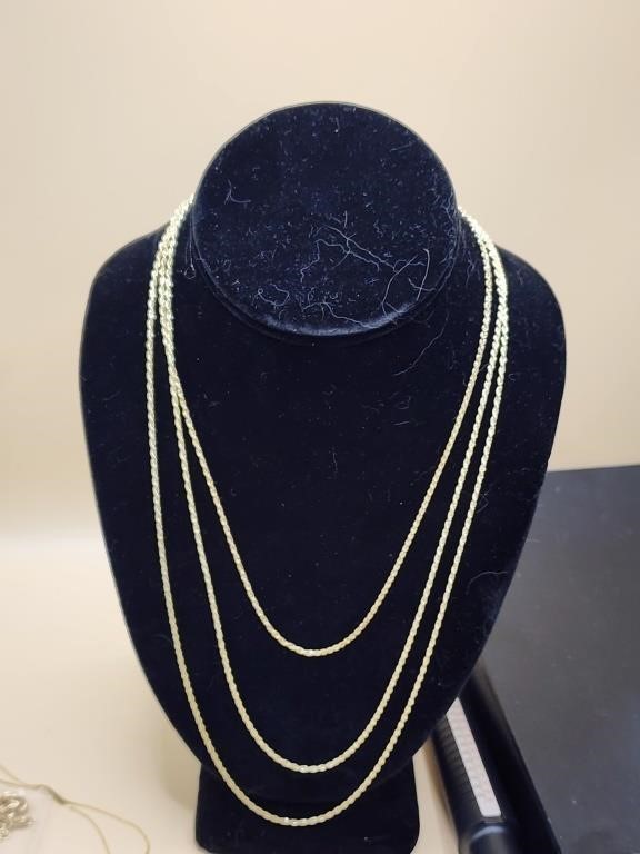 Lot of 3 10kt  Gold Chains 18, 21.5, 23.5 4.21 gra