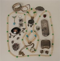 Lot Of Vintage Jewelry & Trinkets
