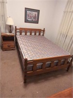 Maple full bedroom set bed, dresser, mirror,
