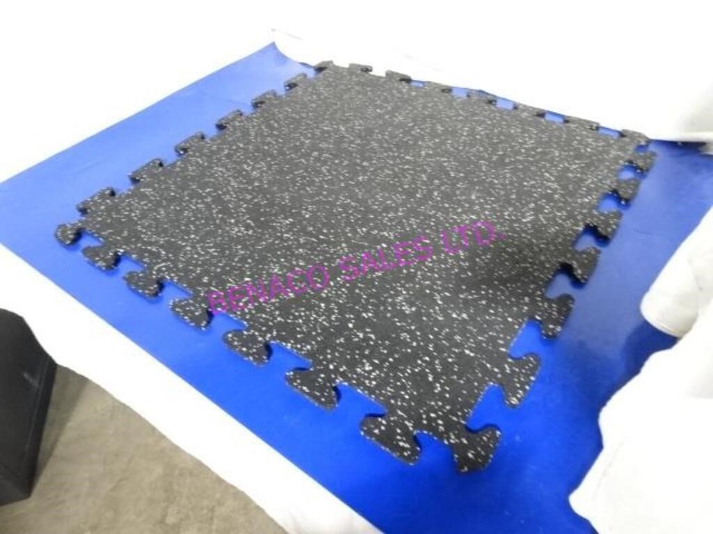 LOT, 20 PCS 2'X2' INTERLOCKING RUBBER FLOOR PADS