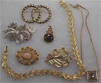 7 COSTUME JEWELRY BROOCHES NECKLACE SIGN