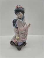 Lladró NHH Geisha Figurine