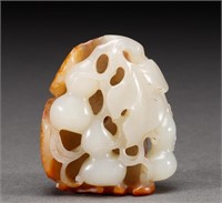 Qing Dynasty Hetian jade squirrel grape