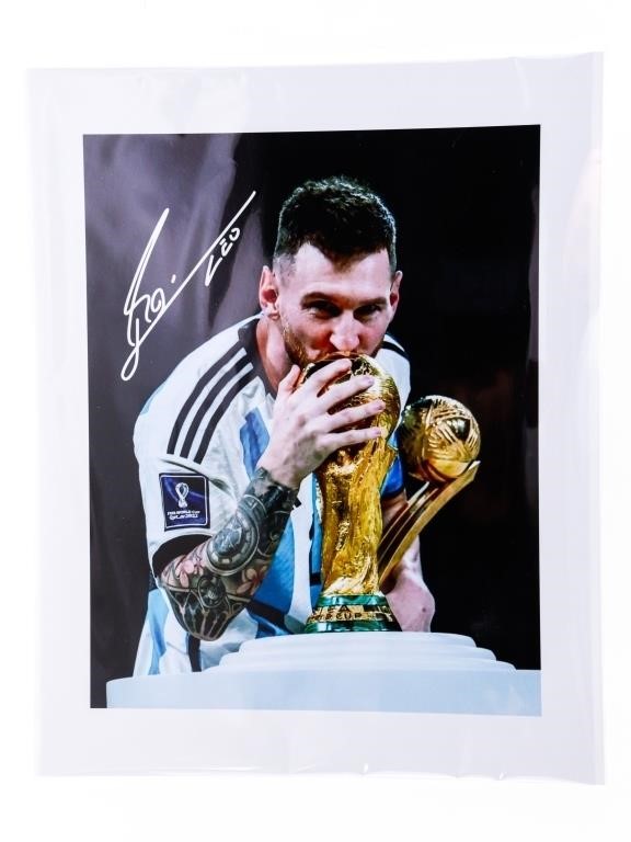 Lionel Andres "LEO" MESSI - 8 x 10 Facsimile Sig