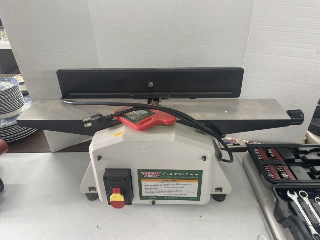 Central machinery 4” jointer/ planer