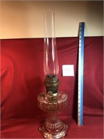Glass Aladdin oil lamp w/chimney