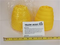 2 Yellow Jacket Traps