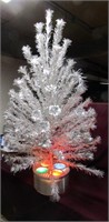 Evergleam Tri-Lite Aluminum Christmas tree w/music