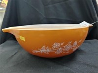 (3) Pyrex Mixing Bowls