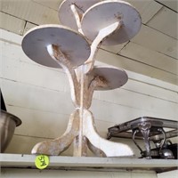 WHITE WOOD PLANT STAND