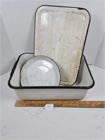 Enamelware Fridge Box w/Lid & Plate