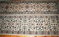 (2) Runner Carpets, 2 Carpets (4 Pcs)