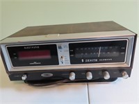 Vintage Zenith radio alarm clock.