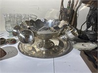 Silver Finish Punch Bowl and Underplate. 5 cups