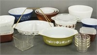 Large group of vintage Pyrex bowls, etc. - 12"