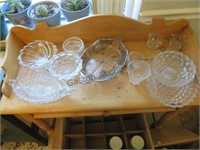 ASSORTED DECORATIVE GLASS SERVING DISHES