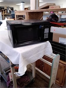 Small 700 watt microwave