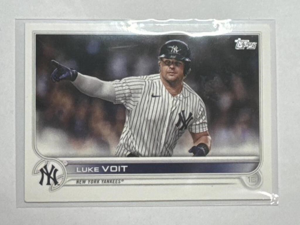 2022 Topps #445 Luke Voit New York Yankees!