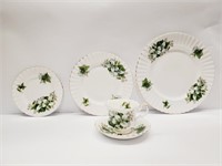 Lot of Royal Albert Trillium Dishes Plates