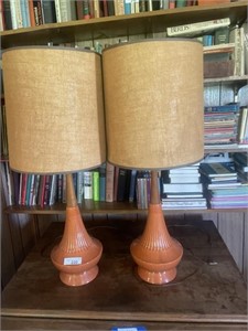 2 MCM ceramic lamp