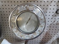 MOTHER OF PEARL STYLE BATTERY WALL CLOCK