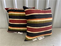 2 Outdoor Toss Pillows