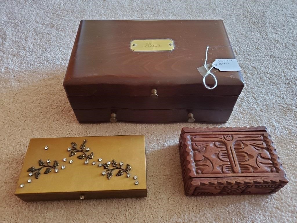 (3) Various Sized Jewelry Boxes