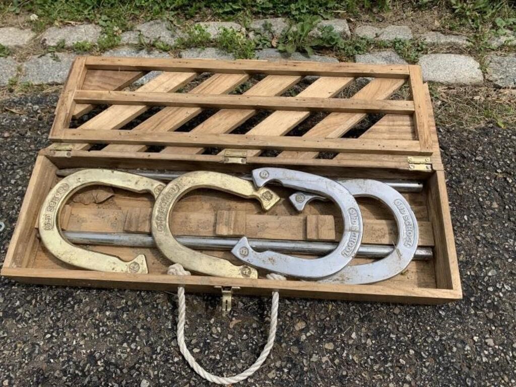 COMPLETE HORSESHOE GAME IN CASE