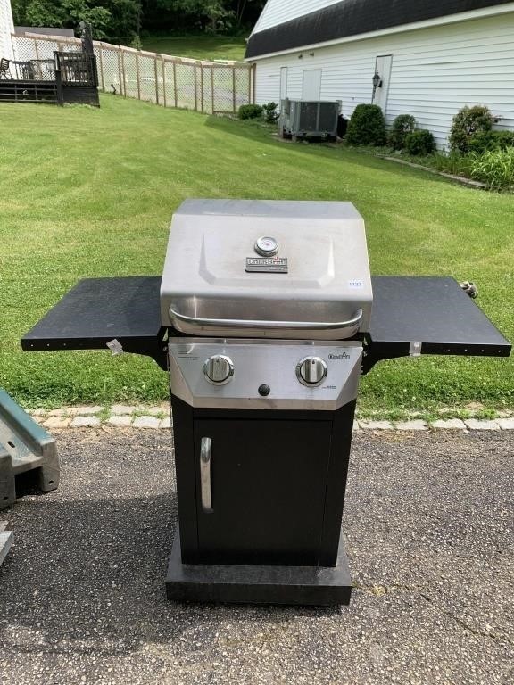CHARBROIL CLASSIC GAS GRILL